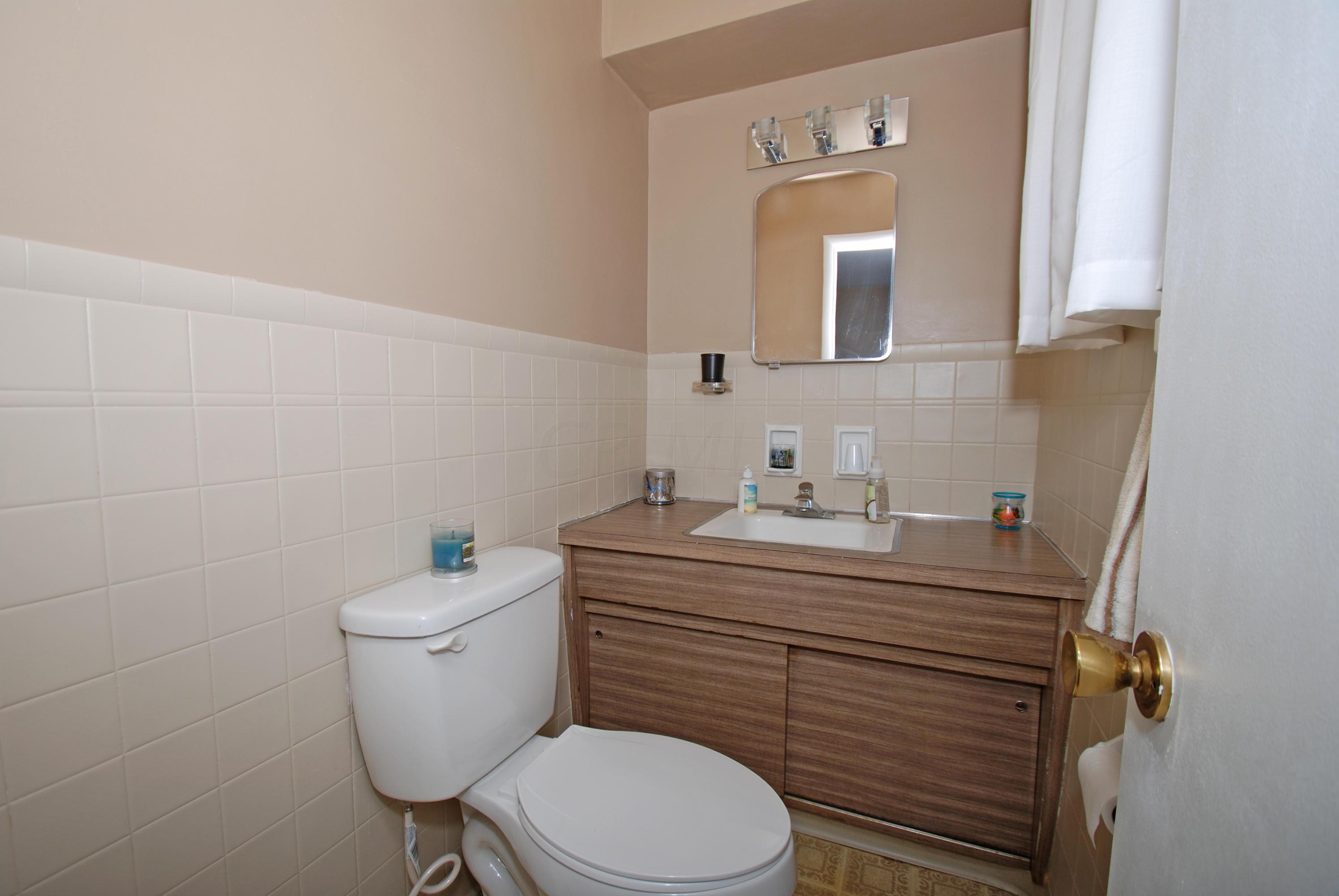 1004 Wetmore Road Columbus, OH 43224 - Photo 8 of 18 Gallery Image 8
