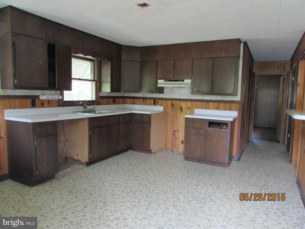 86 Pawnee Road Lakewood, NJ 08701 - Photo 13 of 29 Gallery Image 13