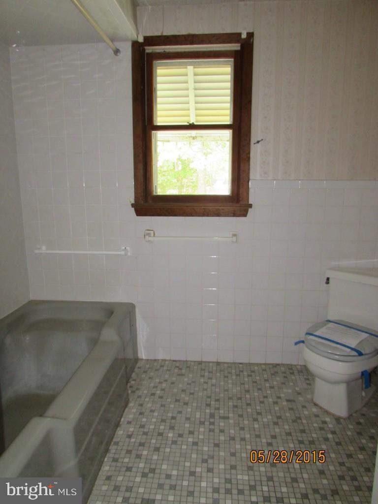 86 Pawnee Road Lakewood, NJ 08701 - Photo 18 of 29 Gallery Image 18