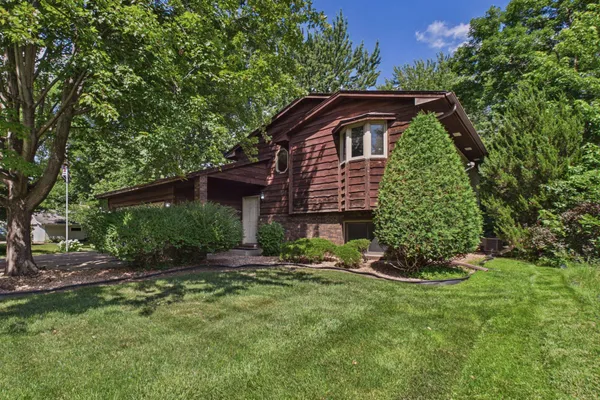 $365,000 | 9194 Goldenrod Lane North, Maple Grove, MN 55369