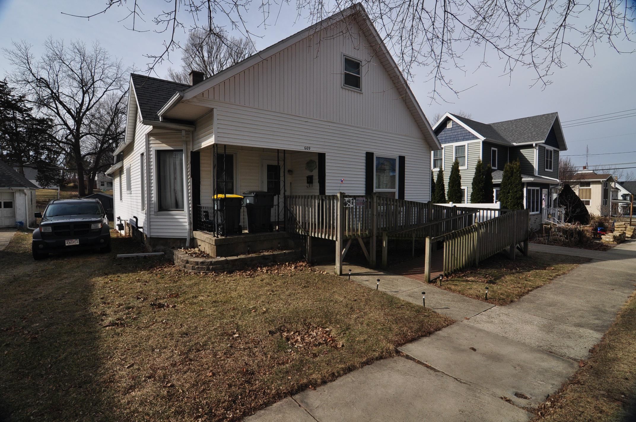 609 17th Avenue Monroe, WI 53566 - Photo 8 of 29