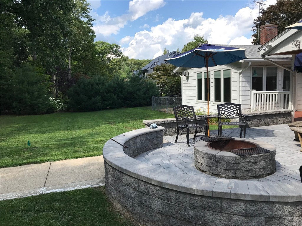 4 Briarwood Road Lincoln, RI 02865 - Photo 16 of 45 Gallery Image 16