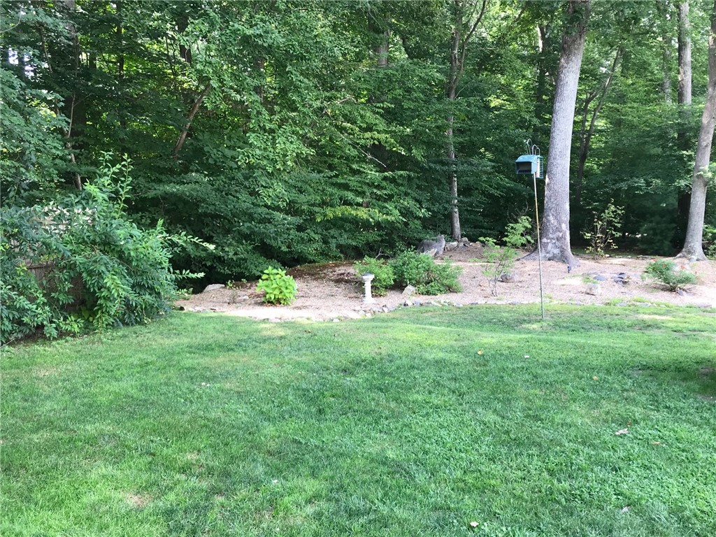 4 Briarwood Road Lincoln, RI 02865 - Photo 23 of 45 Gallery Image 23
