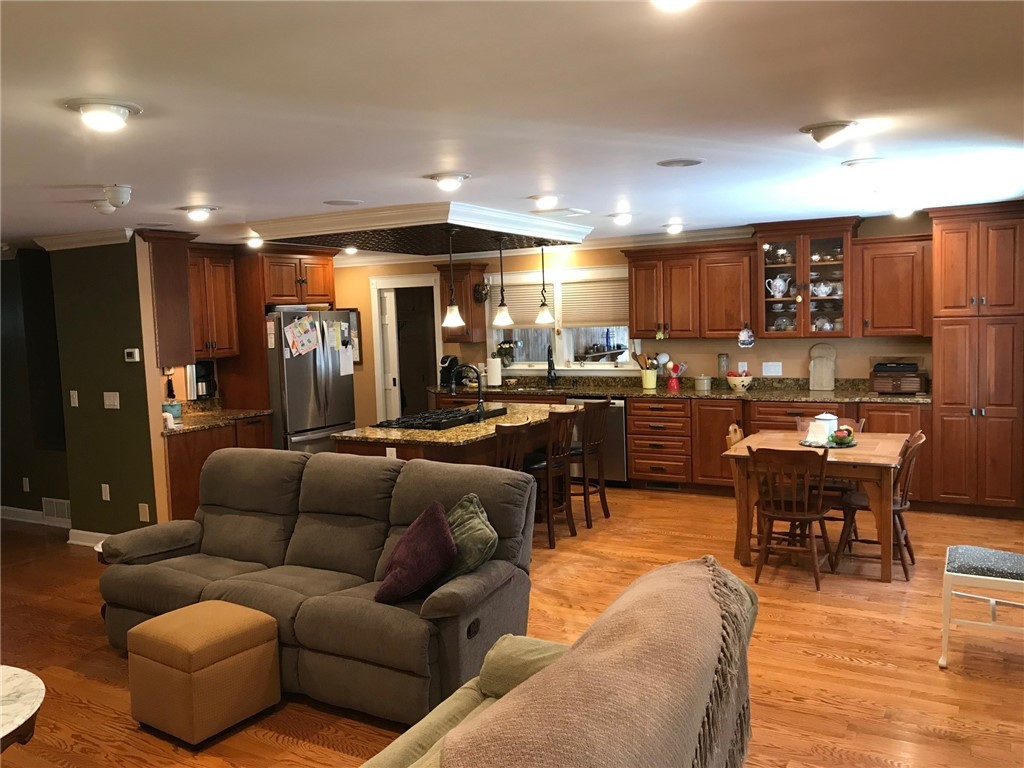 4 Briarwood Road Lincoln, RI 02865 - Photo 43 of 45 Gallery Image 43