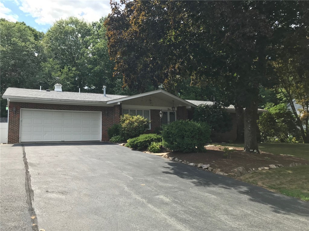 4 Briarwood Road Lincoln, RI 02865 - Photo 9 of 45 Gallery Image 9
