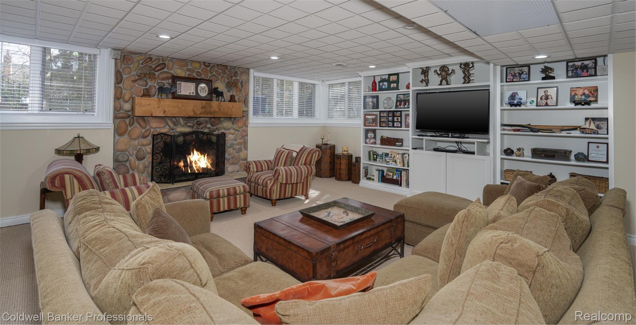 2555 Golf Crest Drive Rochester, MI 48309 - Photo 58 of 91 2555 Golf Crest Dr RHills with fire-59 - Copy.jpg