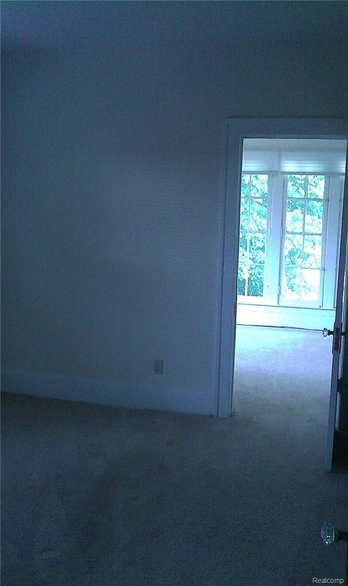 634 Neff Road Grosse Pointe, MI 48230 - Photo 5 of 5 IMAG0454.jpg