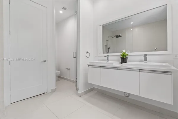 $4,800 | 6432 Northwest 104th Court, Doral, FL 33178