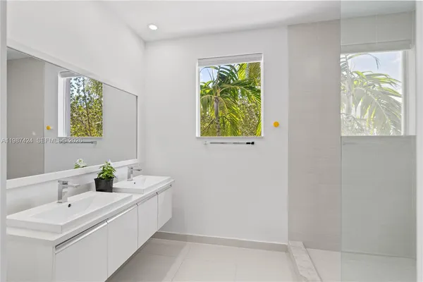 $4,800 | 6432 Northwest 104th Court, Doral, FL 33178