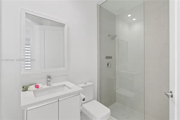 $4,800 | 6432 Northwest 104th Court, Doral, FL 33178