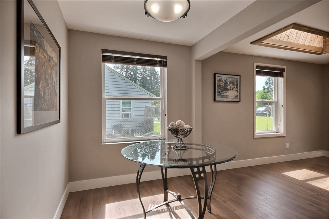 3604 Southeast 5th Street Renton, WA 98058 - Photo 5 of 19 Gallery Image 5