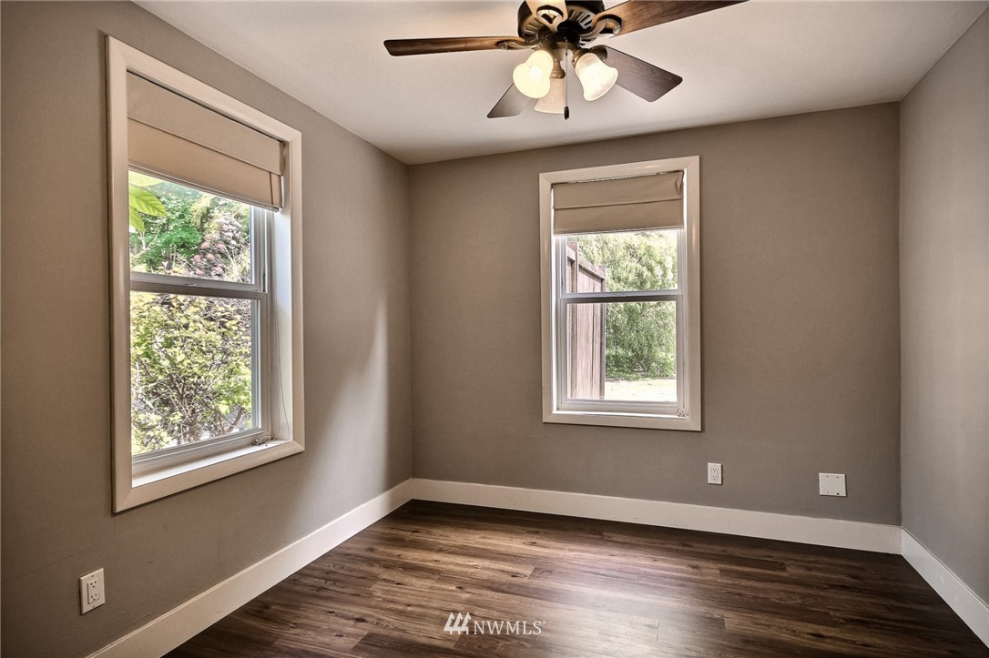 3604 Southeast 5th Street Renton, WA 98058 - Photo 10 of 19 Gallery Image 10