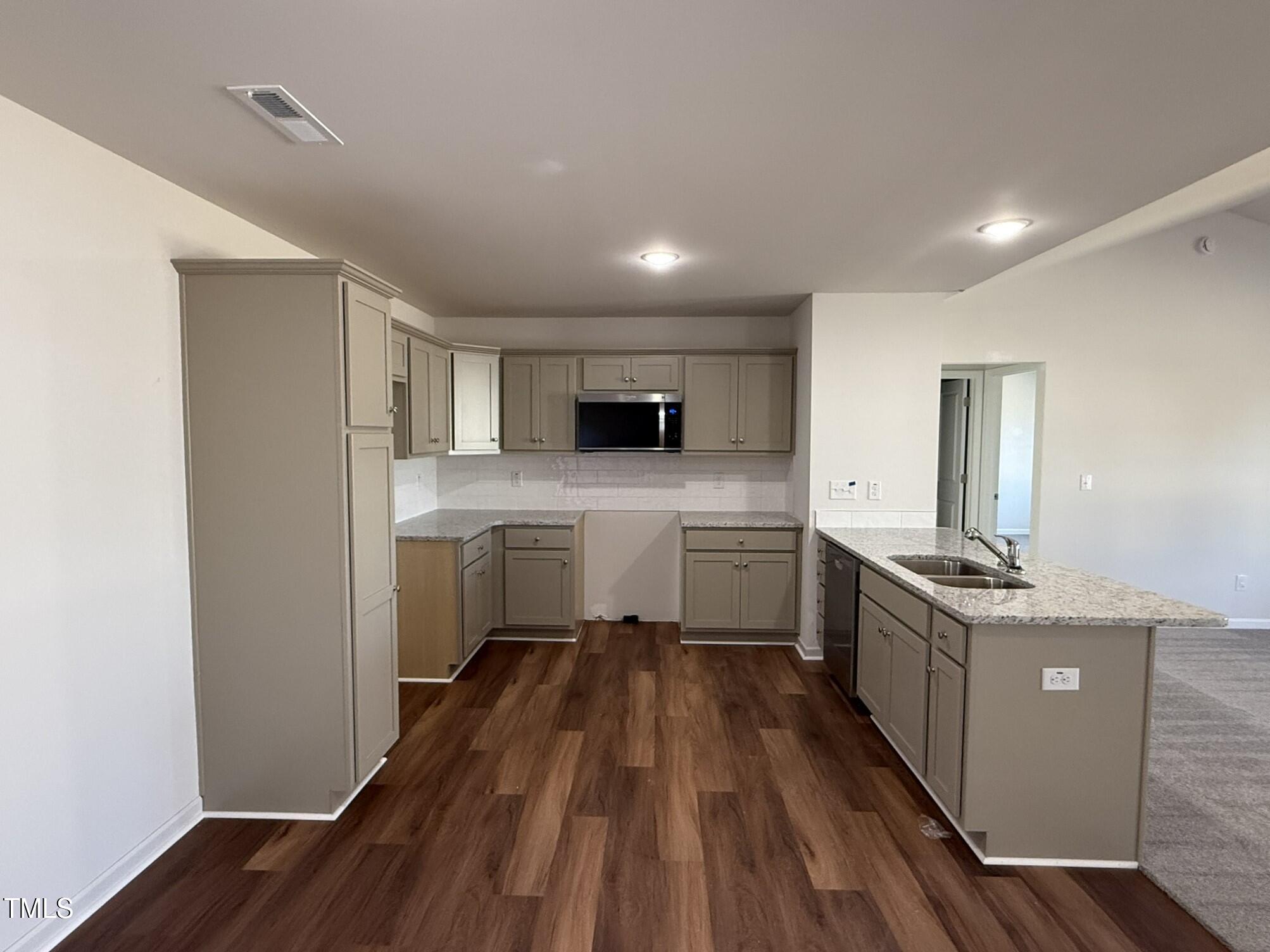 275 Magnolia Run Way Benson, NC 27504 - Photo 6 of 15 IMG_4219