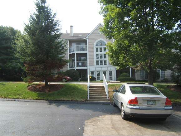 2 Galloway Road, Unit 1 Merrimack, NH 03054 - Photo 1 of 7