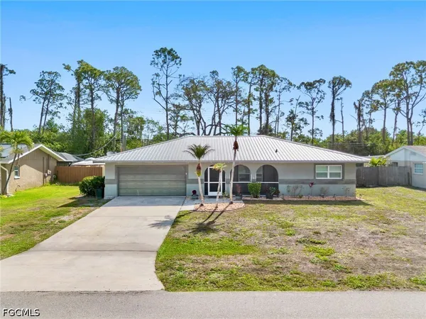 $379,900 | 8848 Fordham Street, Fort Myers, FL 33907