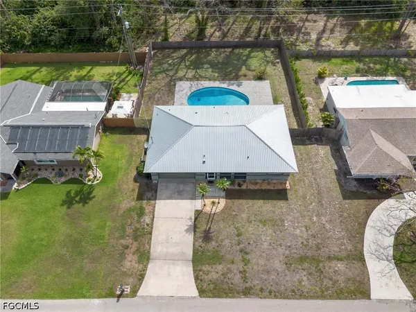 $379,900 | 8848 Fordham Street, Fort Myers, FL 33907