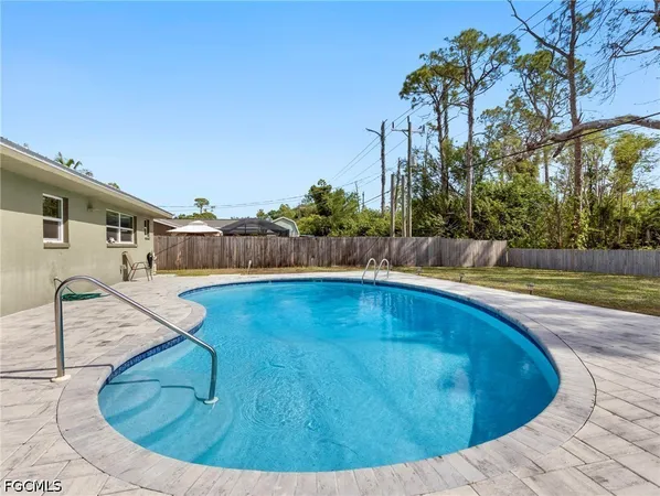 $379,900 | 8848 Fordham Street, Fort Myers, FL 33907