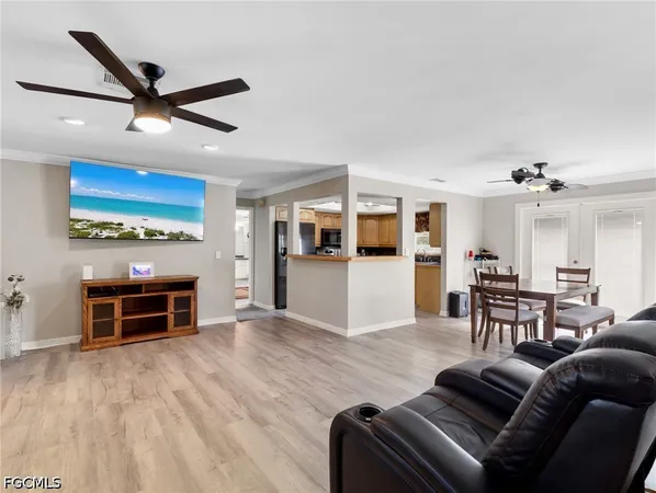 $379,900 | 8848 Fordham Street, Fort Myers, FL 33907