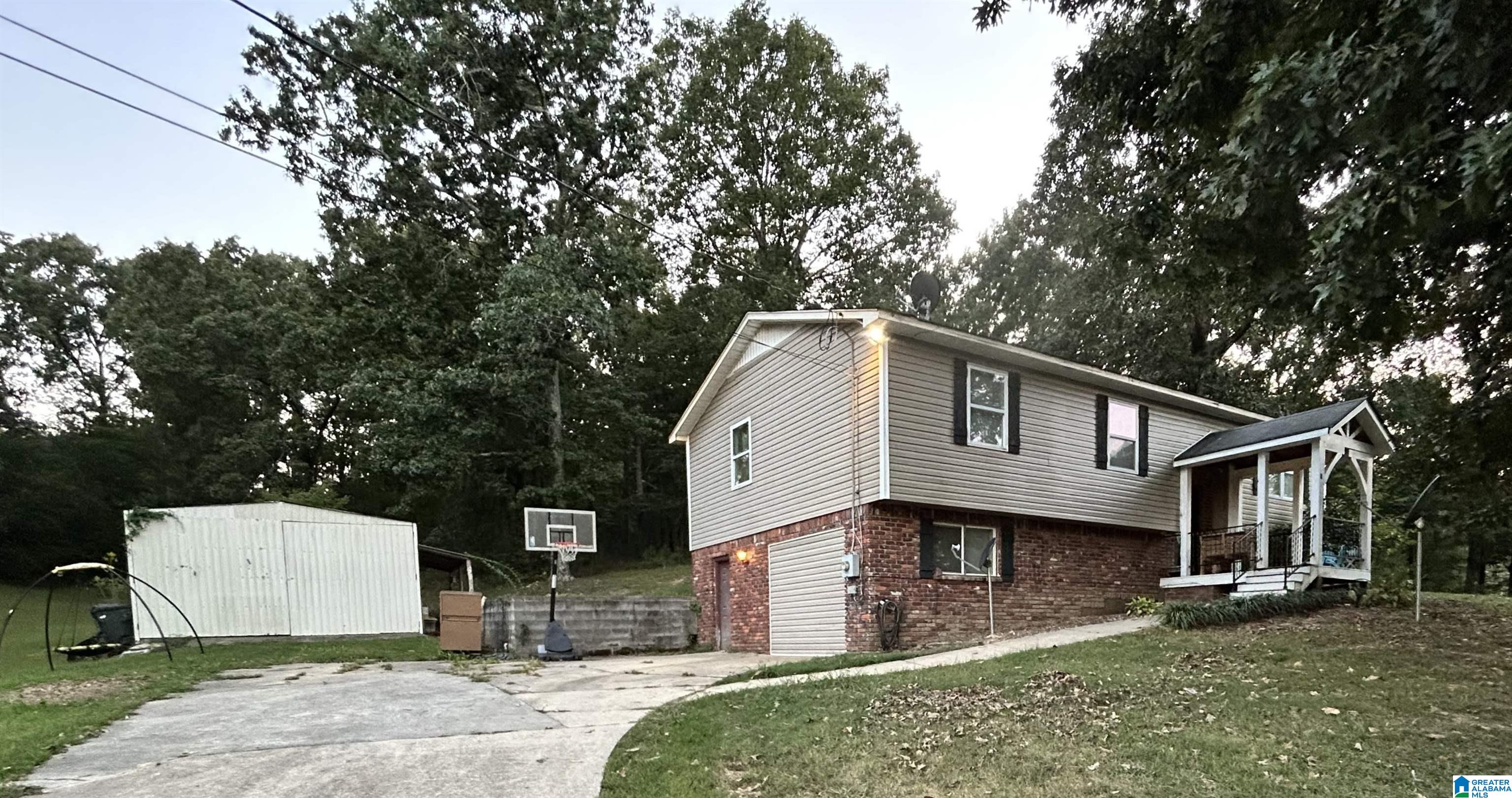 9720 Bradford Trafford Road Warrior, AL 35180 - Photo 5 of 18