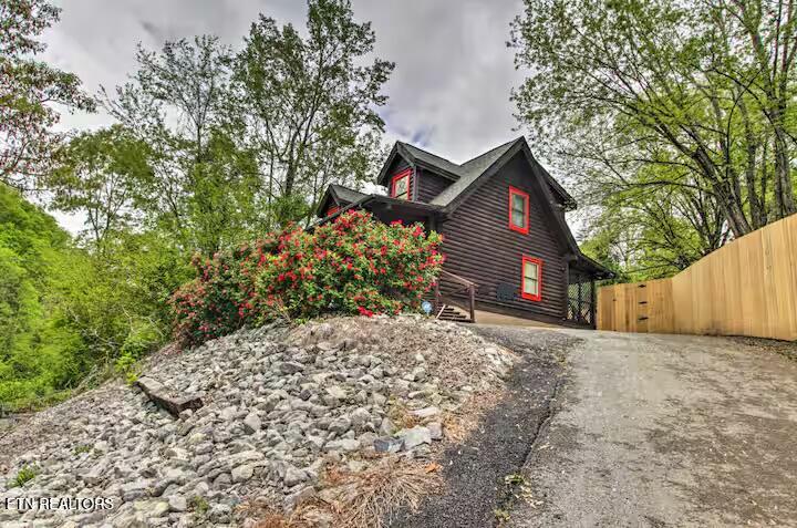 1520 Seagle Hollow Road Sevierville, TN 37876 - Photo 4 of 24 IMG_0915