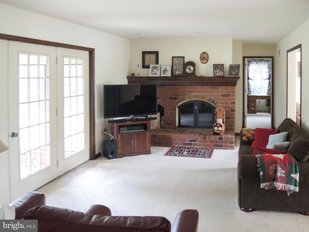 248 Koser Road Lititz, PA 17543 - Photo 7 of 19