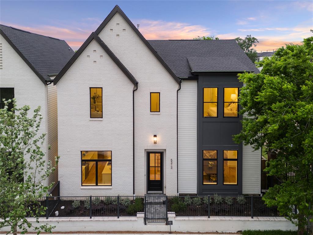 Exceptional Curb Appeal - This home comes with a well-proportioned handsome elevation. Elegant combination of hand slurred brick, painted carriage style garage door with a terracotta paver driveway.
