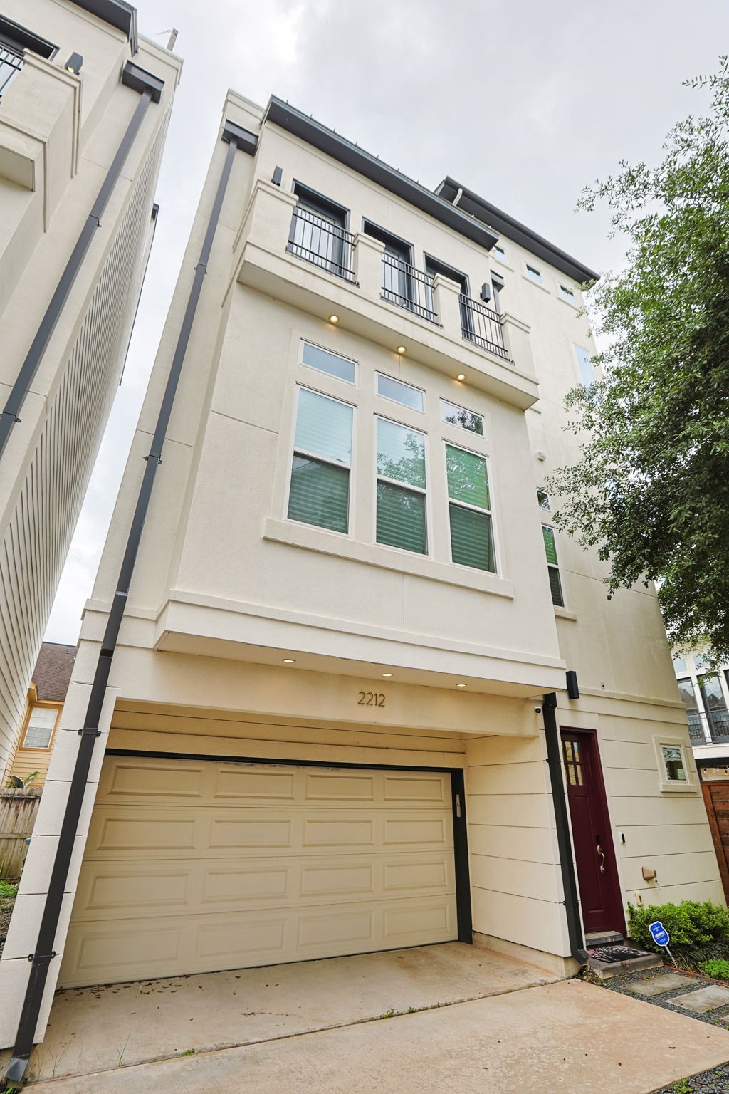 2212 Stuart Street Houston, TX 77004 - Photo 4 of 43