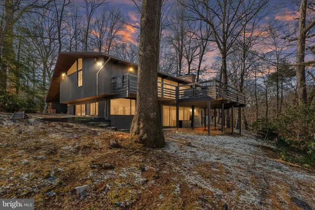 $824,000 | 900 Coachway, Annapolis, MD 21401