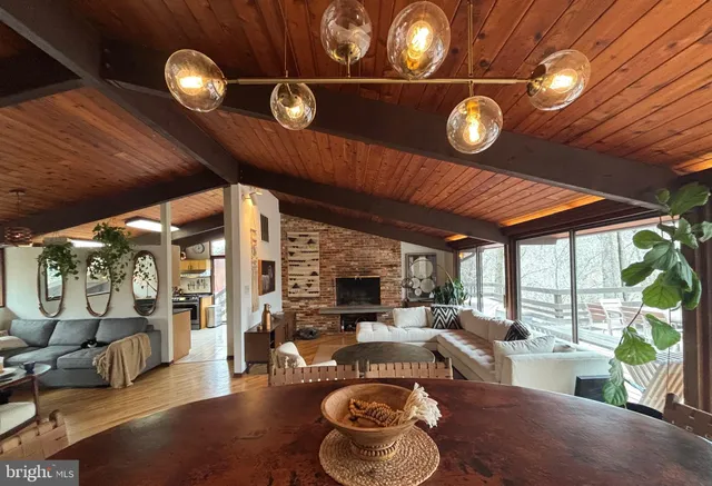 $824,000 | 900 Coachway, Annapolis, MD 21401