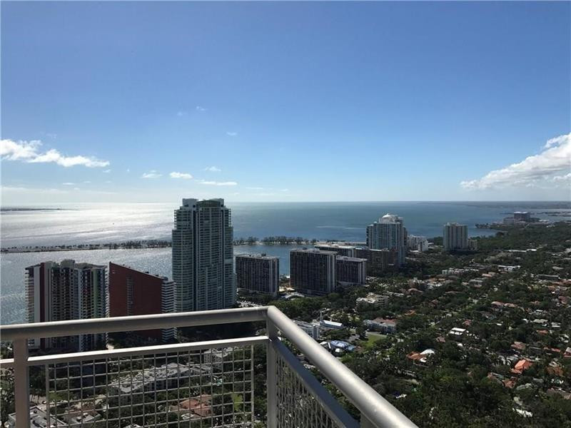 60 Southwest 13th Street, Unit 4801 Miami, FL 33130 - Photo 2 of 15 Photo 2