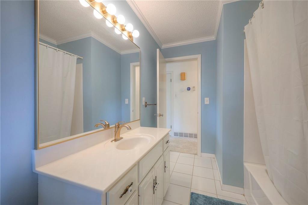 4036 Shrine Park Road Leavenworth, KS 66048 - Photo 15 of 48