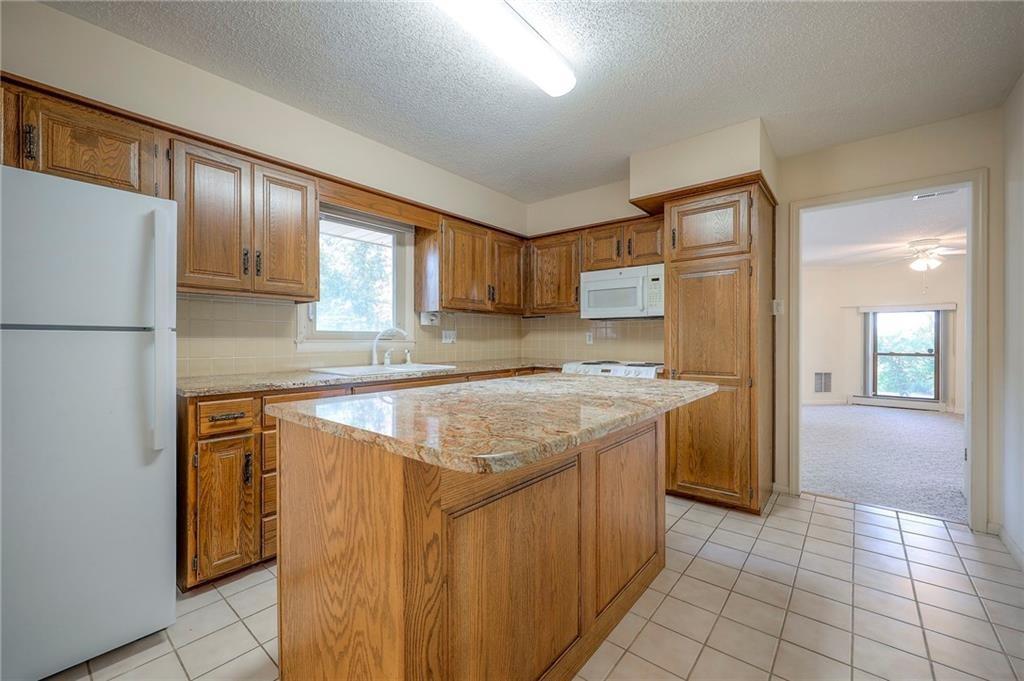 4036 Shrine Park Road Leavenworth, KS 66048 - Photo 8 of 48