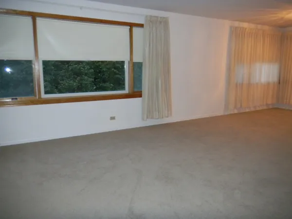 $2,200 | 9054 Bennett Avenue, Unit 2, Skokie, IL 60203