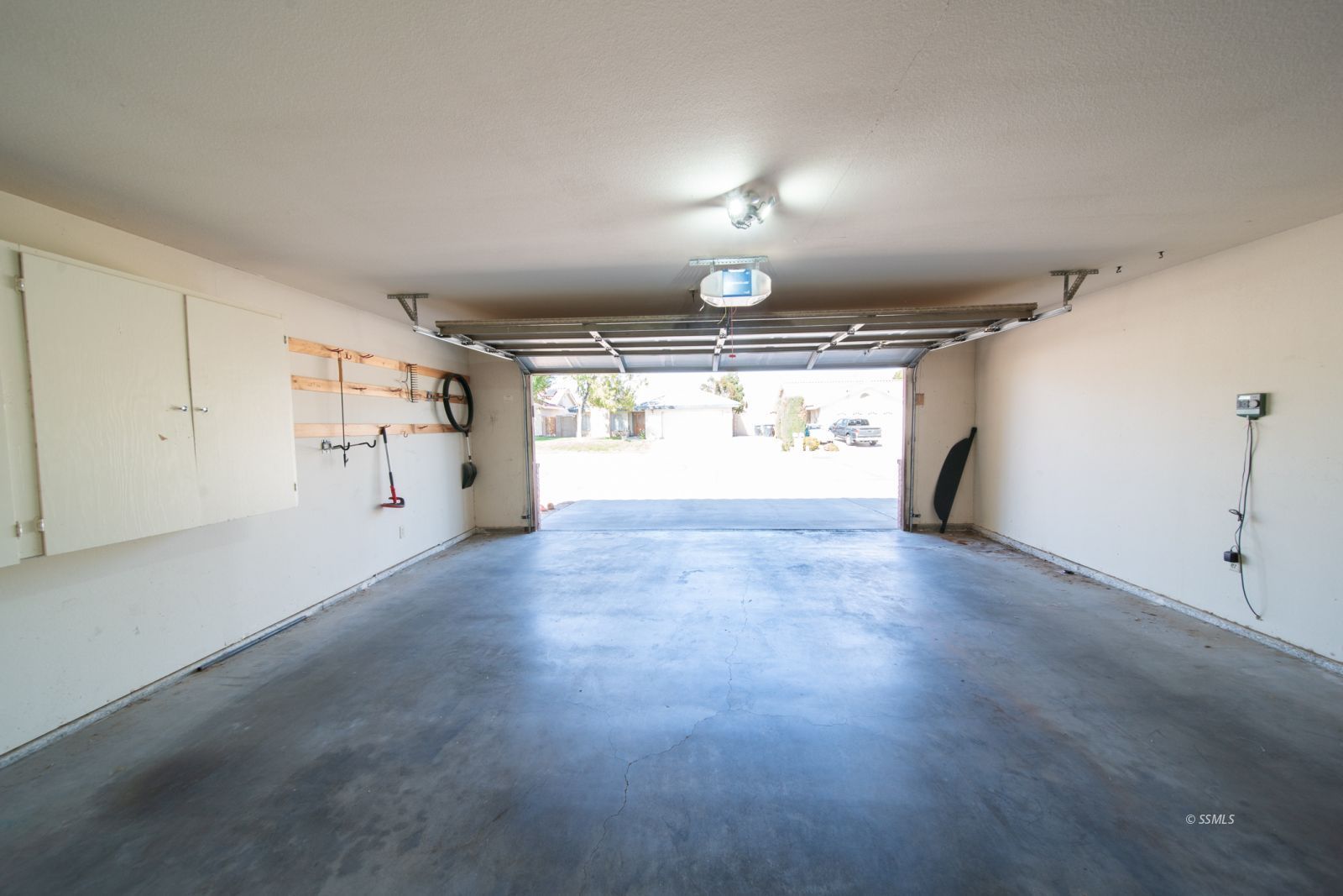 1205 Flora Way Ridgecrest, CA 93555 - Photo 39 of 46 a view of empty room