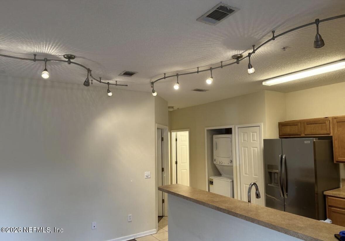 3610 Kirkpatrick Circle, Unit 3 Jacksonville, FL 32210 - Photo 4 of 19 Integrate Kitchen
