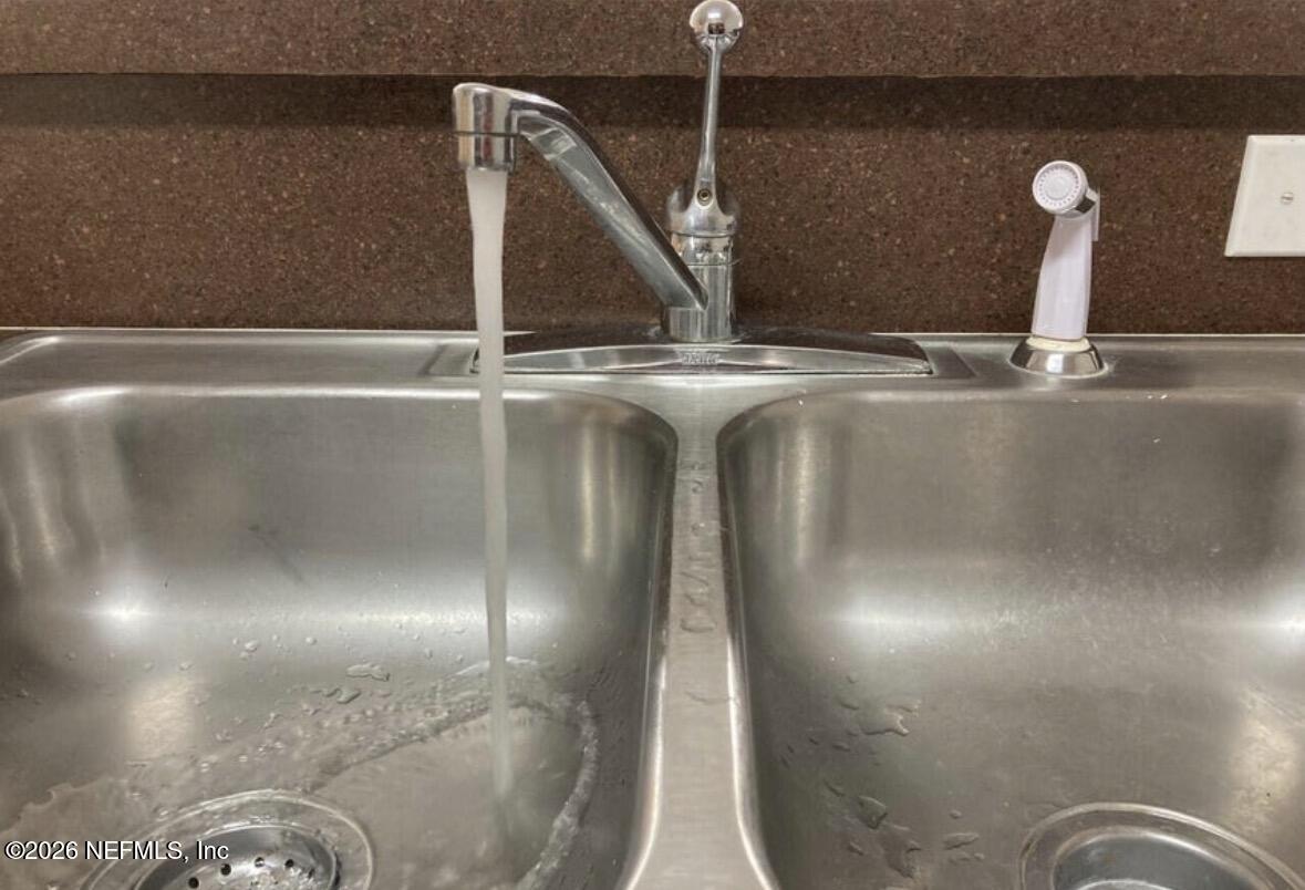 3610 Kirkpatrick Circle, Unit 3 Jacksonville, FL 32210 - Photo 6 of 19 Kitchen sink