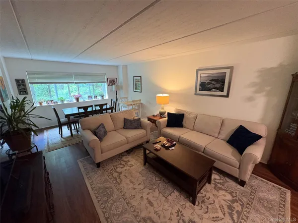 $375,000 | 416 Benedict Avenue, Unit 4A, Tarrytown, NY 10591