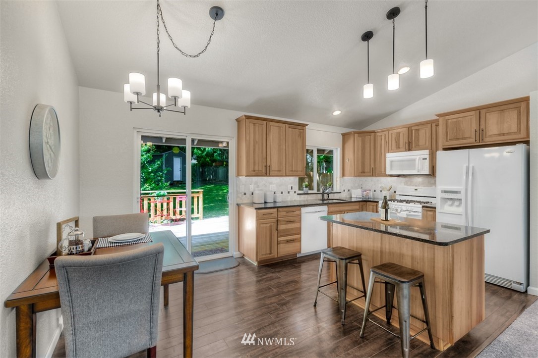 16704 3rd Drive Southeast Bothell, WA 98012 - Photo 9 of 25 Gallery Image 9