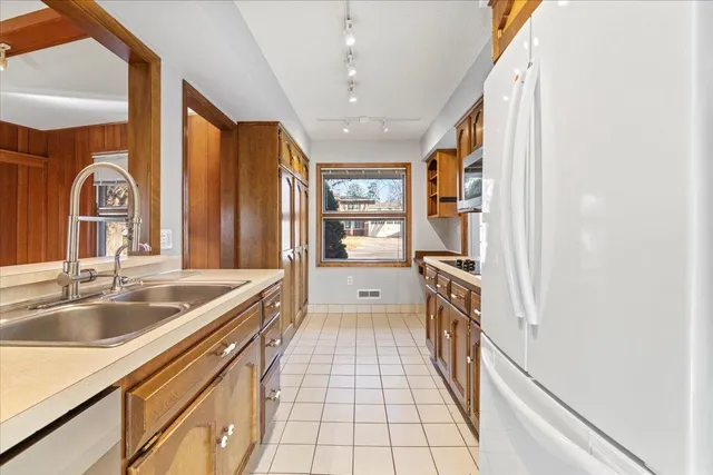 $3,475 | 5528 Merritt Circle, Edina, MN 55436