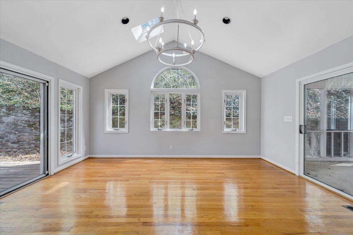 3044 Burnleigh Road Southwest Roanoke, VA 24014 - Photo 25 of 54 23-MIB02050