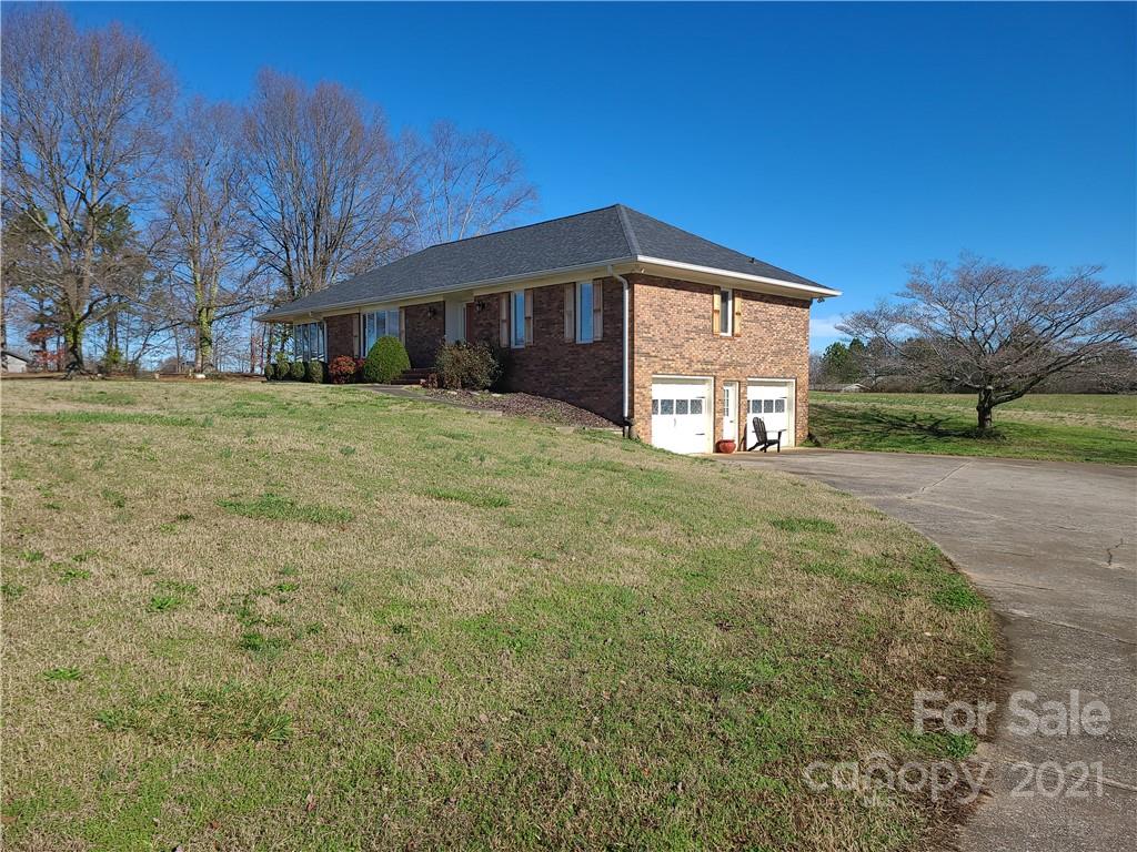 2075 Chase High Road Forest City, NC 28043 - Photo 1 of 48 Gallery Image 1
