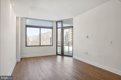 $405,000 | 3600 South Glebe Road, Unit 516W, Arlington, VA 22202