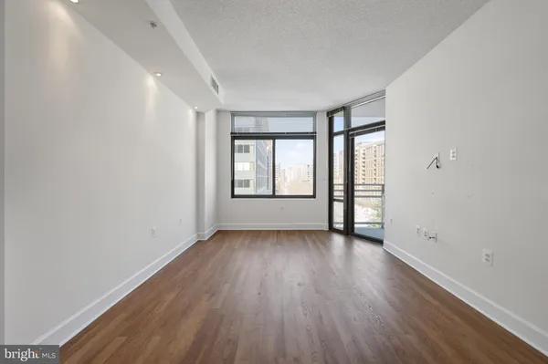 $399,000 | 3600 South Glebe Road, Unit 516W, Arlington, VA 22202