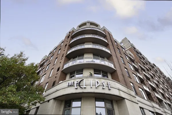 $399,000 | 3600 South Glebe Road, Unit 516W, Arlington, VA 22202