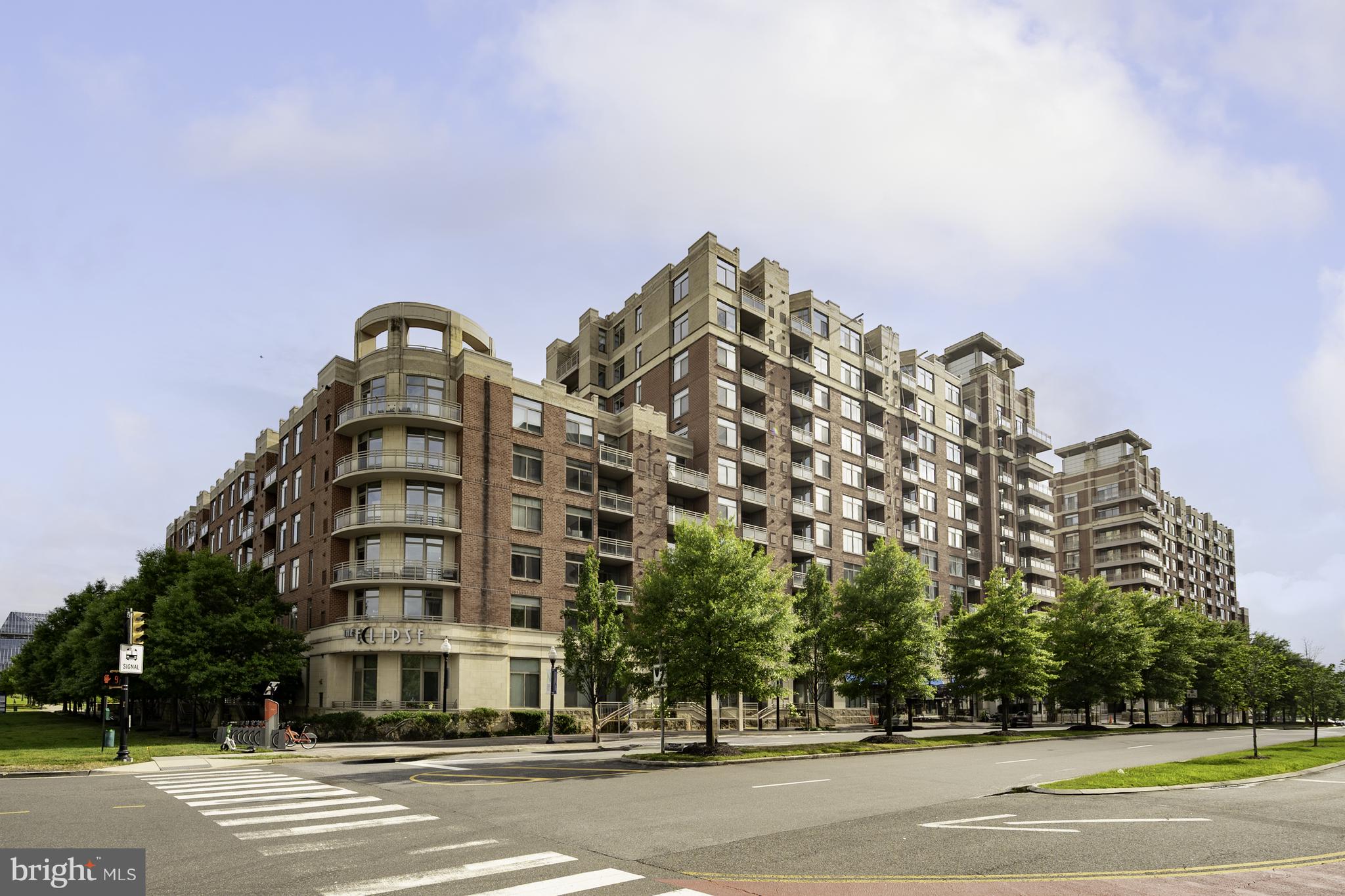 3600 South Glebe Road, Unit 516W Arlington, VA 22202 - Photo 3 of 68 The Eclipse on Center Park