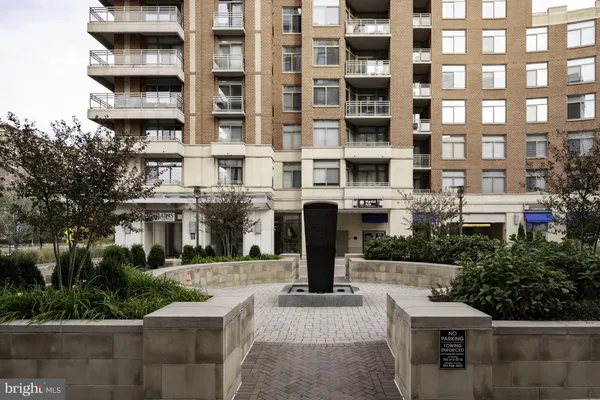 $399,000 | 3600 South Glebe Road, Unit 516W, Arlington, VA 22202