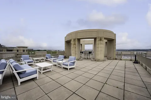 $405,000 | 3600 South Glebe Road, Unit 516W, Arlington, VA 22202