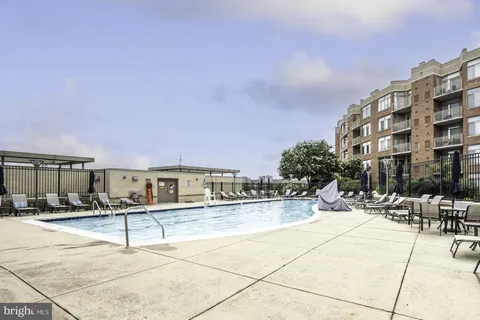 $405,000 | 3600 South Glebe Road, Unit 516W, Arlington, VA 22202