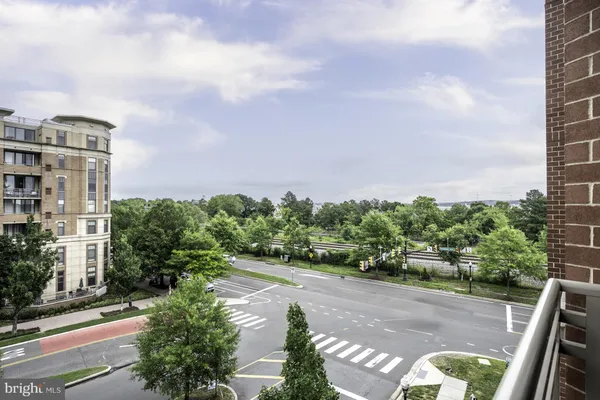 $399,000 | 3600 South Glebe Road, Unit 516W, Arlington, VA 22202