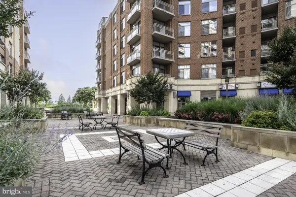 $399,000 | 3600 South Glebe Road, Unit 516W, Arlington, VA 22202